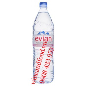 Nước suối khoáng Evian 1L5