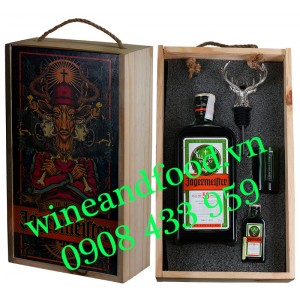 Hộp quà rượu Jagermeister 2 700ml