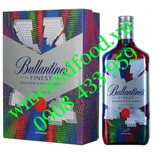 Rượu Whisky Ballantine's Finest hộp quà 2023