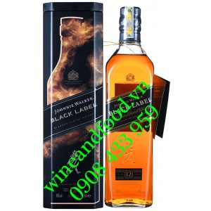 Rượu Whisky Black Label 12 năm hộp thiếc 75cl