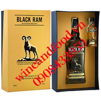 Rượu Whisky Black Ram hộp quà 700ml