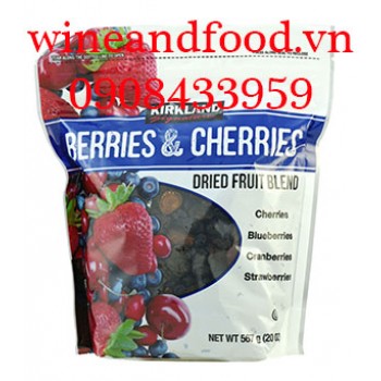 Trái cây sấy hỗn hợp Berries & Cherries Kirkland 567g
