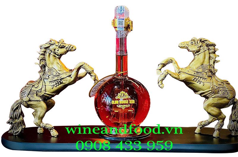 Rượu linh vật ngựa thần có cánh Club House XXI Pegasus 500ml phiên bản đôi