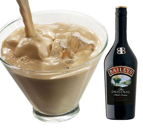 Rượu sữa Baileys với đá